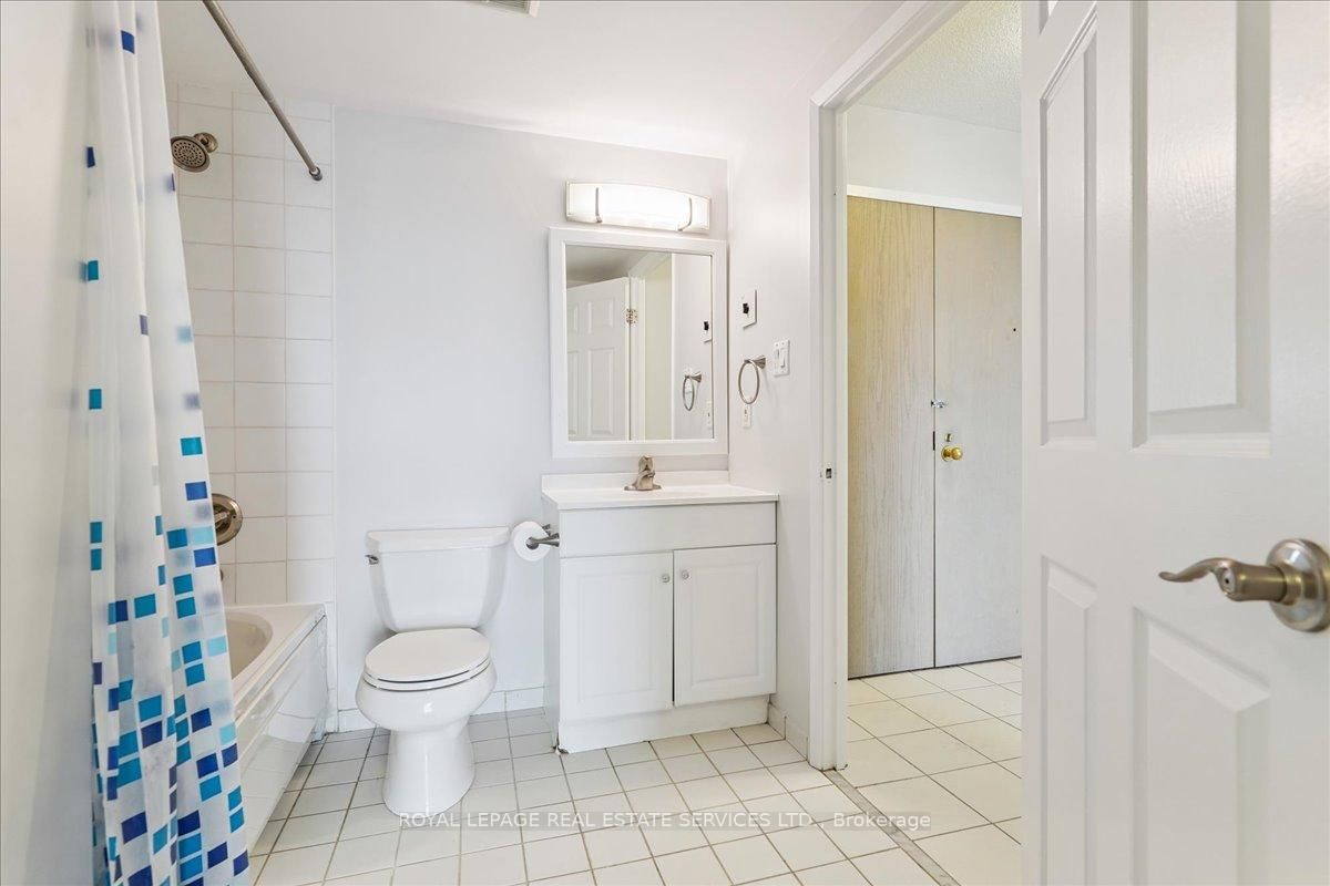 298 Jarvis Street, Unit LP04 - Photo 17