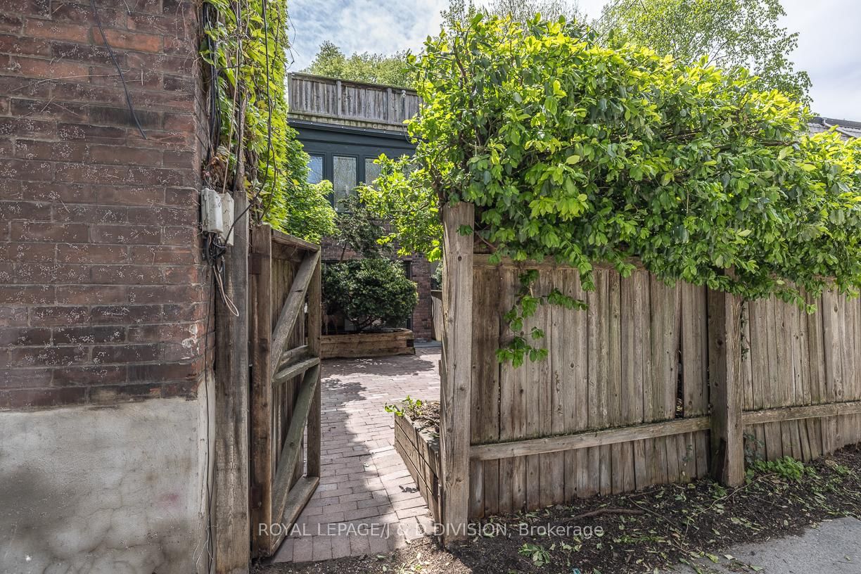 6 Gibson Avenue - Photo 13