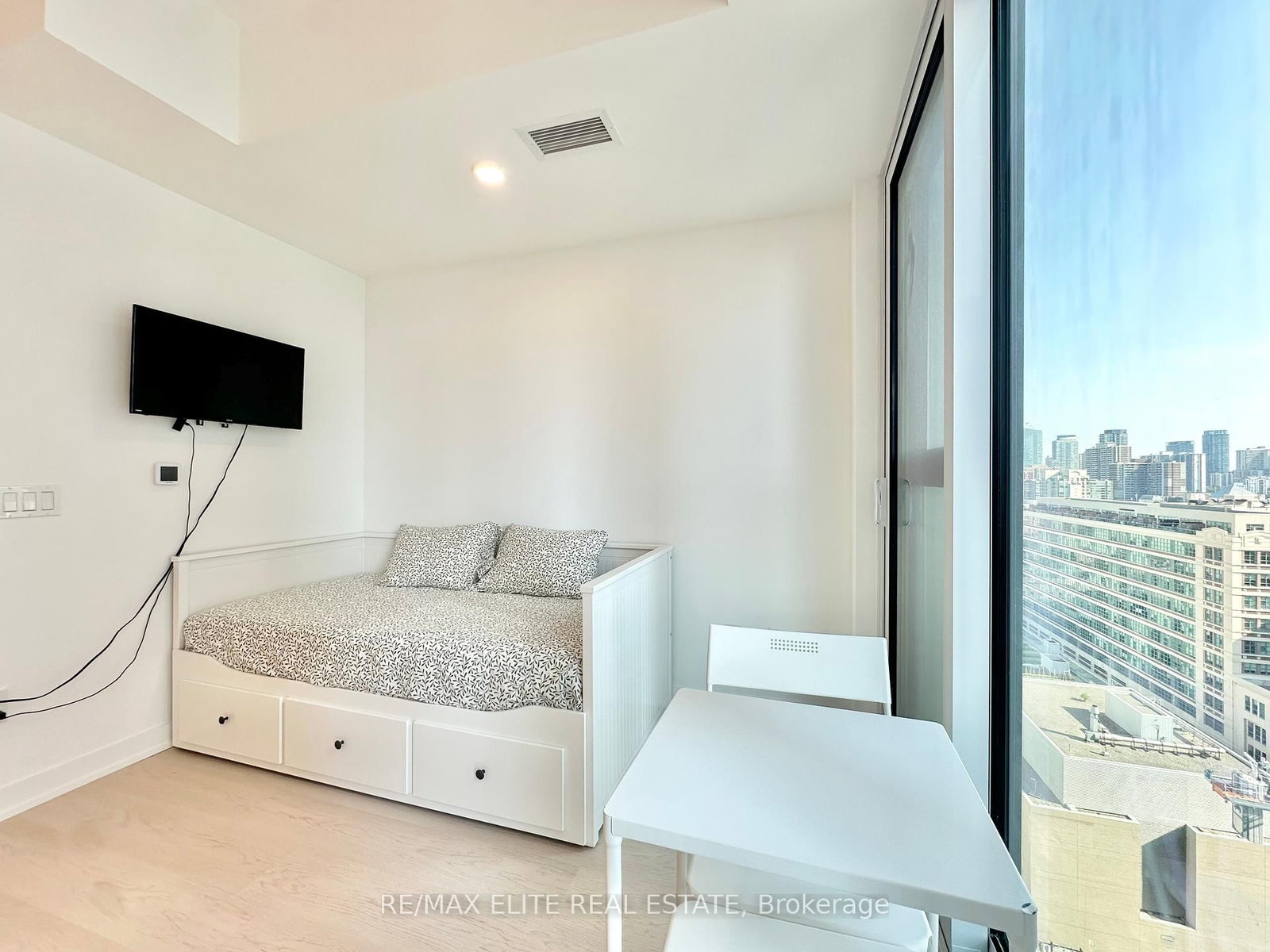 252 Church Street, Unit 2107 - Photo 8