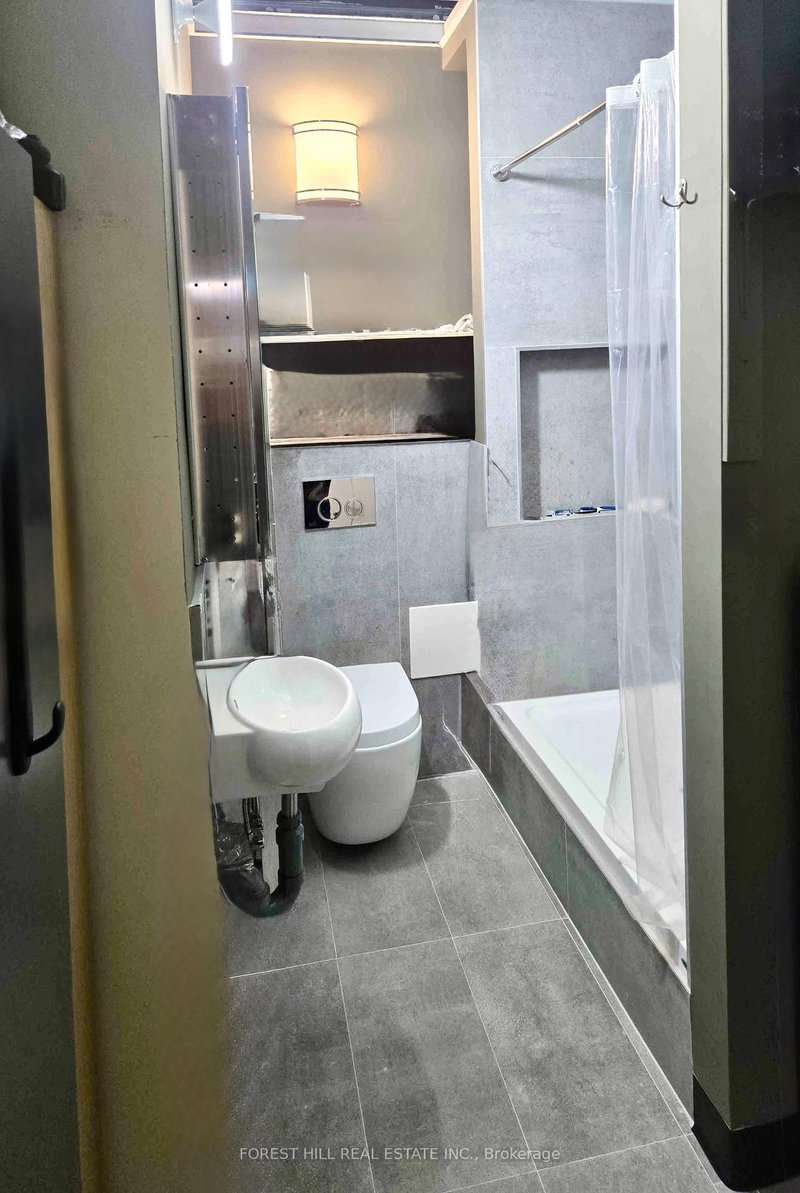 313 - 15 Wellesley St W, Toronto, M4Y 0G7 | Image 3