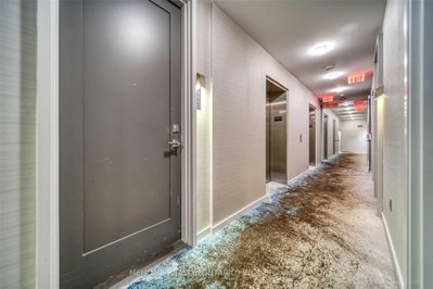Unit 5006 — 42 Charles Street E — photo 4