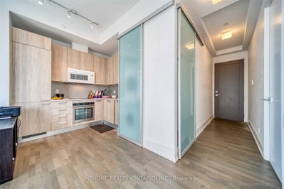 Unit 5006 — 42 Charles Street E — photo 5