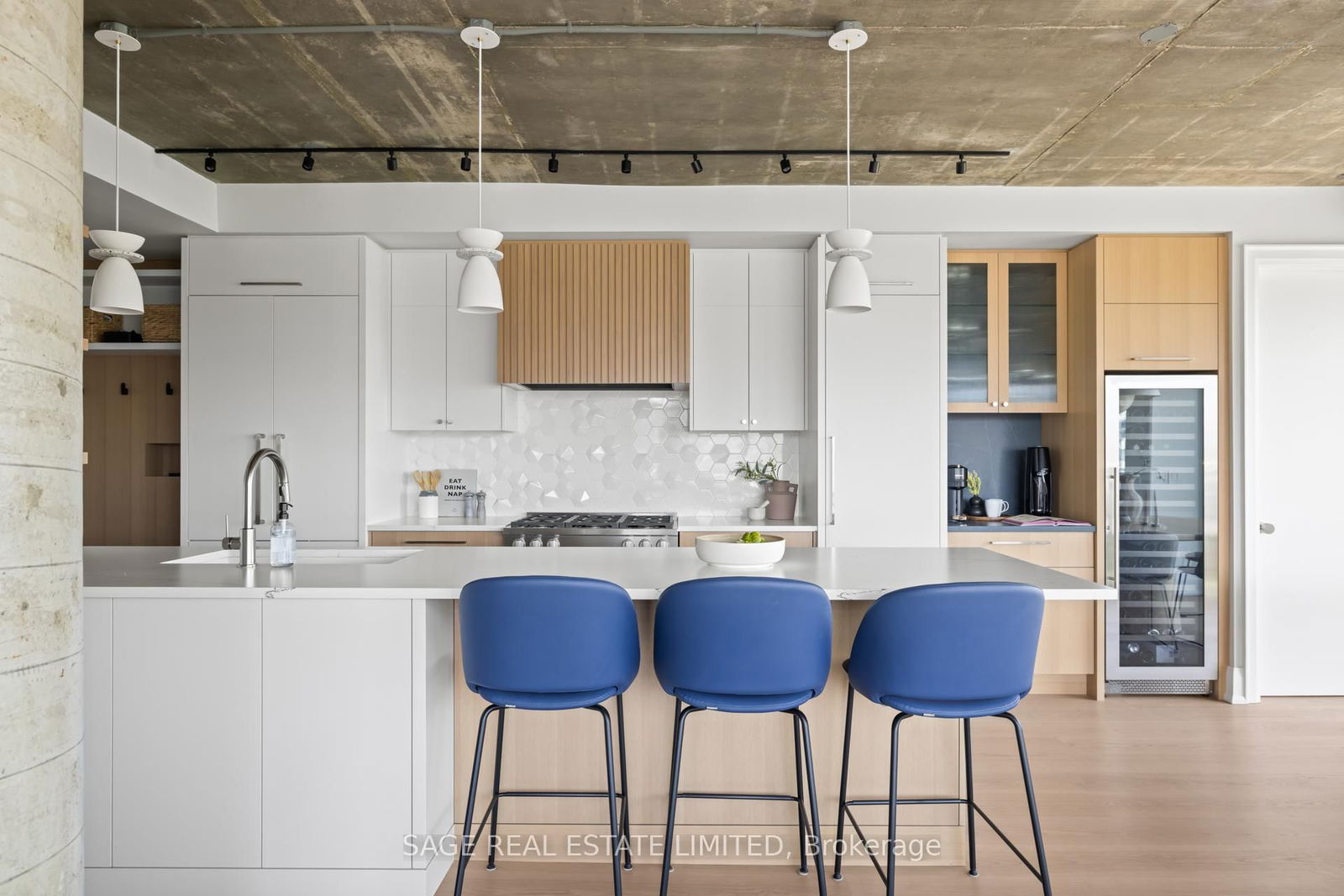 Condo for sale at 912-1 Shaw Street, Toronto, Ontario, M6K 0A1 - Niagara - MLS: C12269991