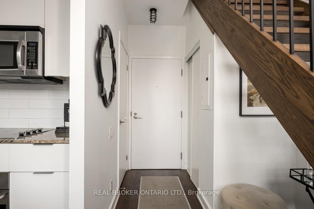 101 - 5 Hanna Avenue