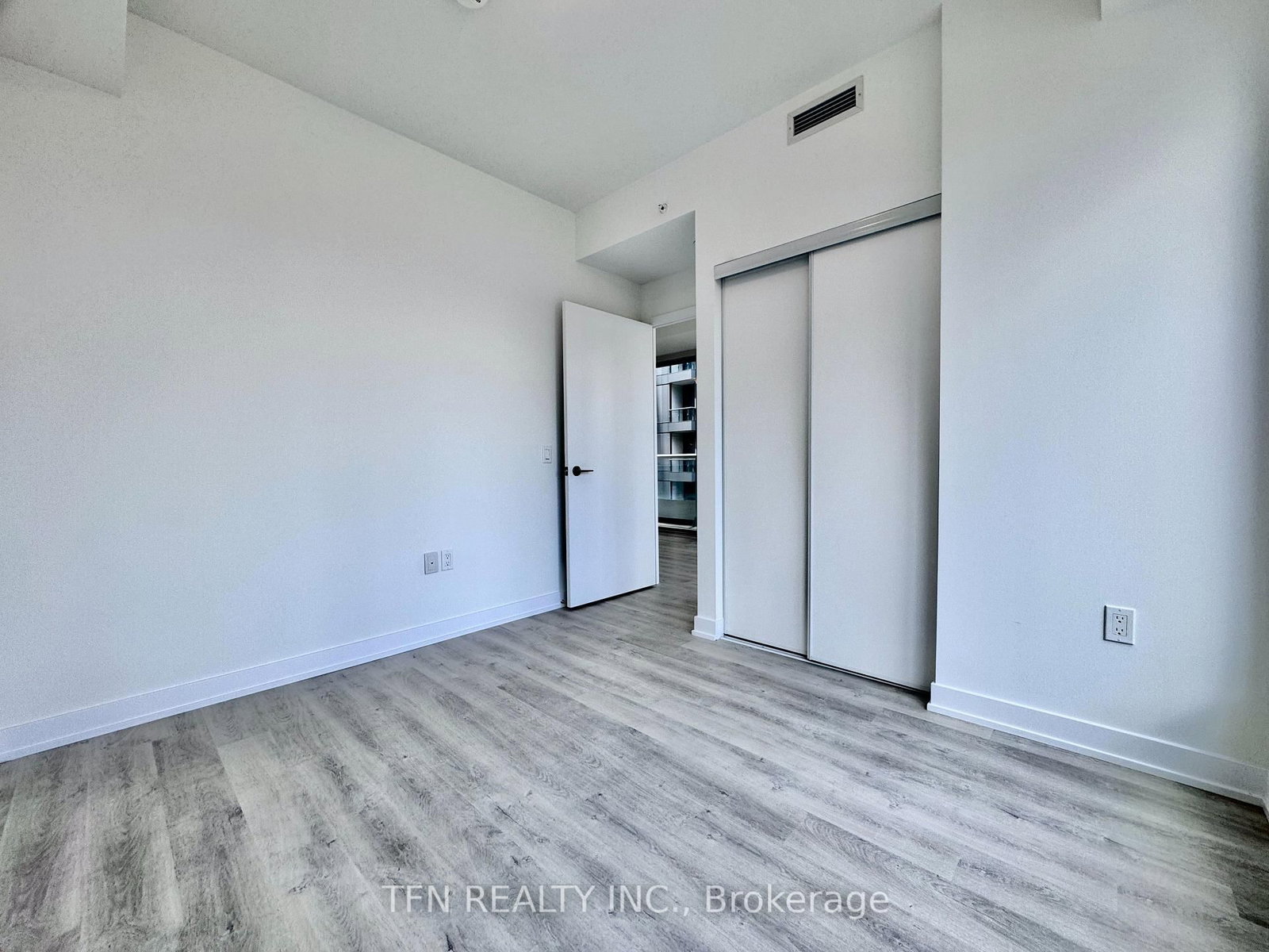 15 Richardson Street, Unit 616 - Photo 8