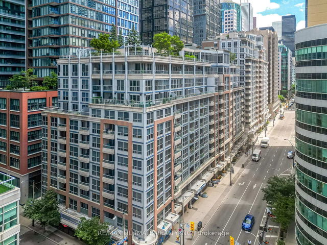222 - 270 Wellington Street W