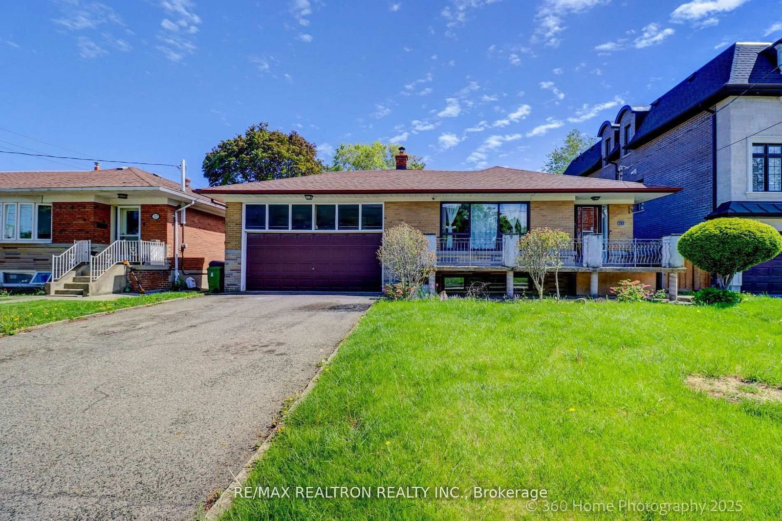 Detached House for sale at 119 Regina Avenue, Toronto, Ontario, M6A 1R8 - Englemount-Lawrence - MLS: C12270764