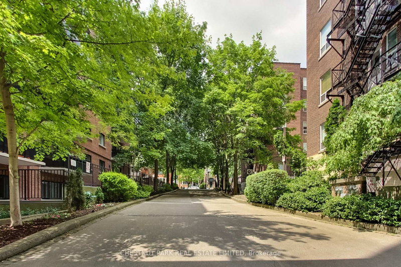 201 - 97 Lawton Blvd, Toronto, M4V 1Z6 | Image 3