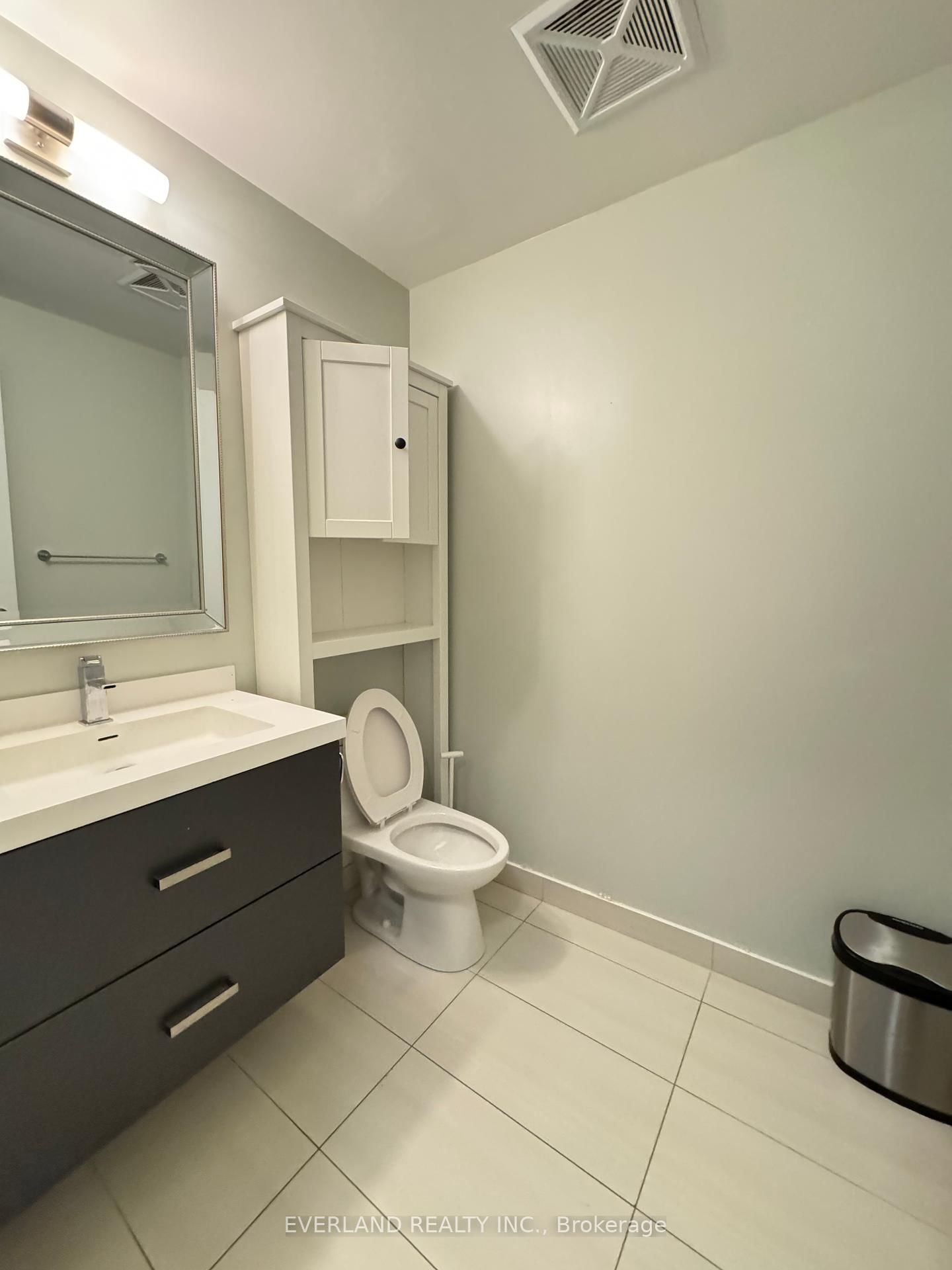 50 Wellesley Street E, Unit LPH 08 - Photo 8