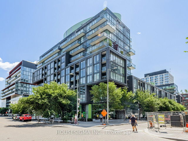N811 - 455 Front Street E