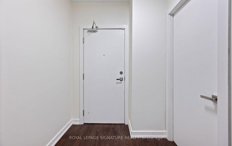 315 - 20 Bruyeres Mews, Toronto, M5V 0G8 | Image 3