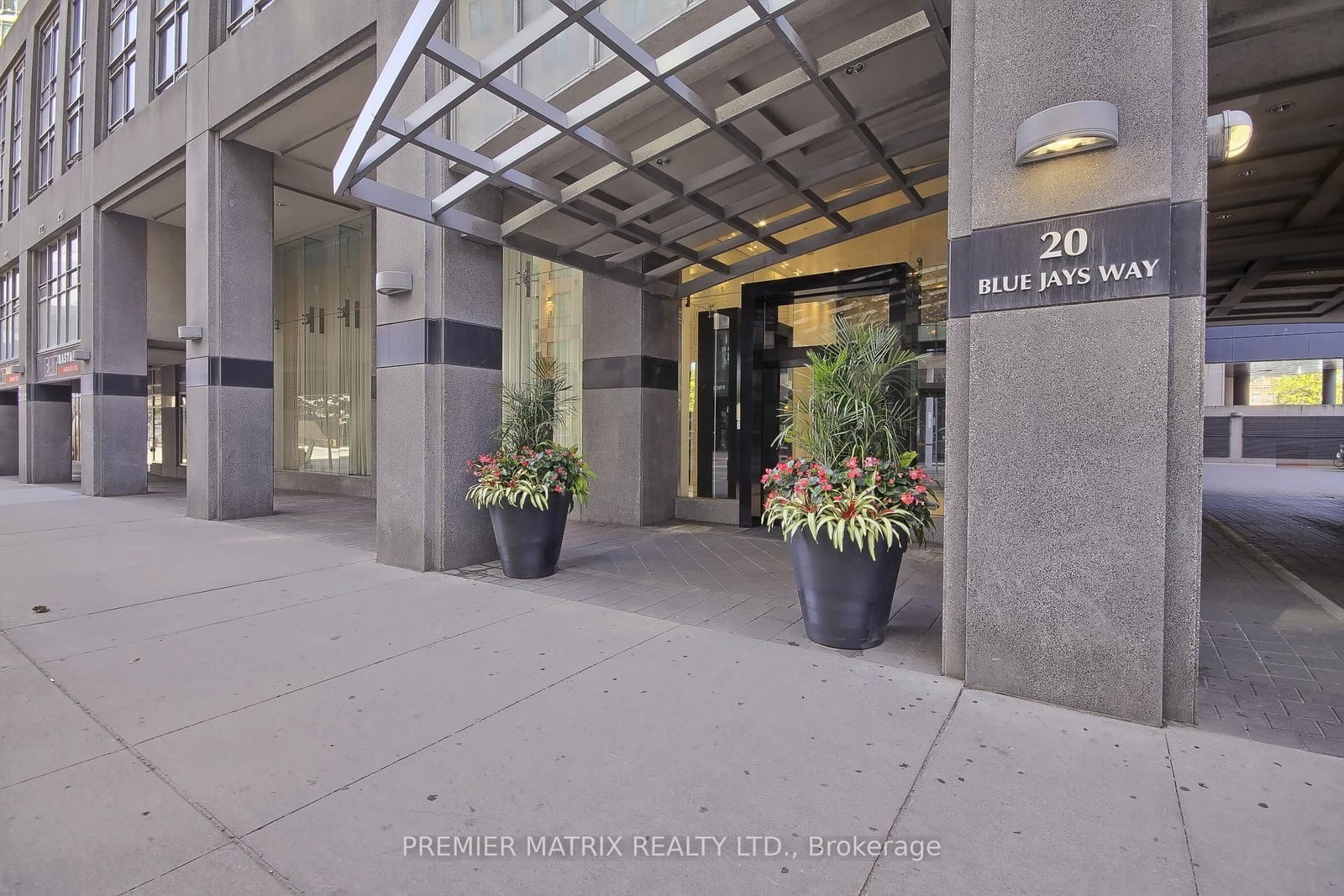 20 Blue Jays Way, Unit 222 - Photo 3