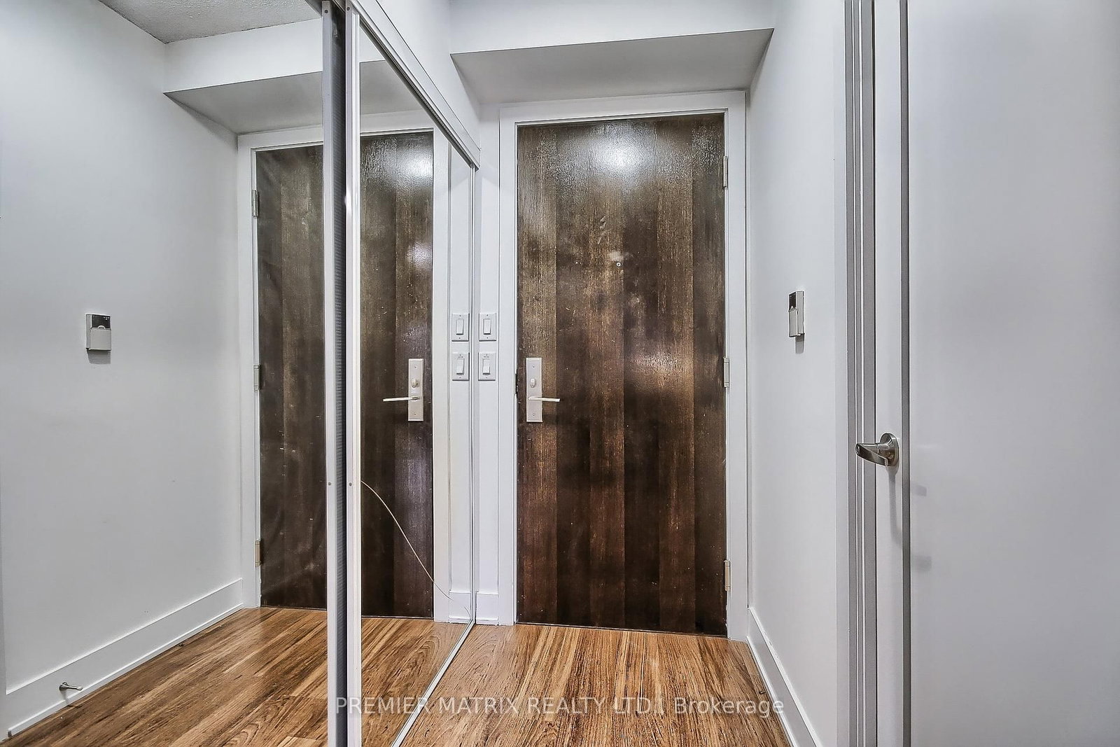 20 Blue Jays Way, Unit 222 - Photo 5