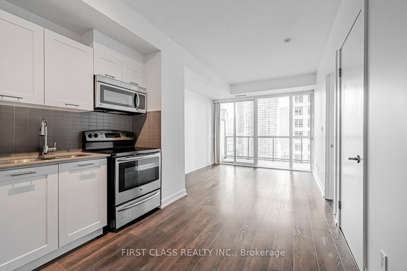 2308 - 20 Bruyeres Mews, Toronto, M5V 0G8 | Image 2