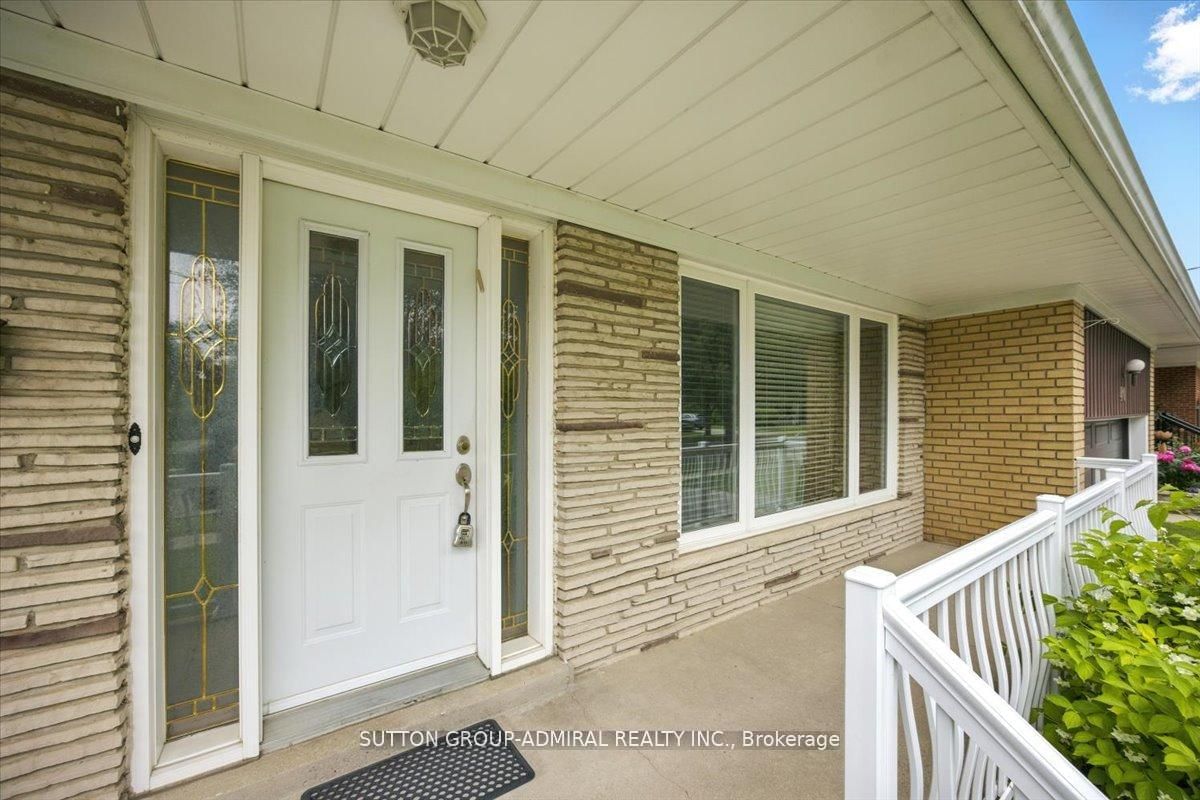 Detached House for sale at 40 Marathon Crescent, Toronto, Ontario, M2R 2L7 - Newtonbrook West - MLS: C12277787