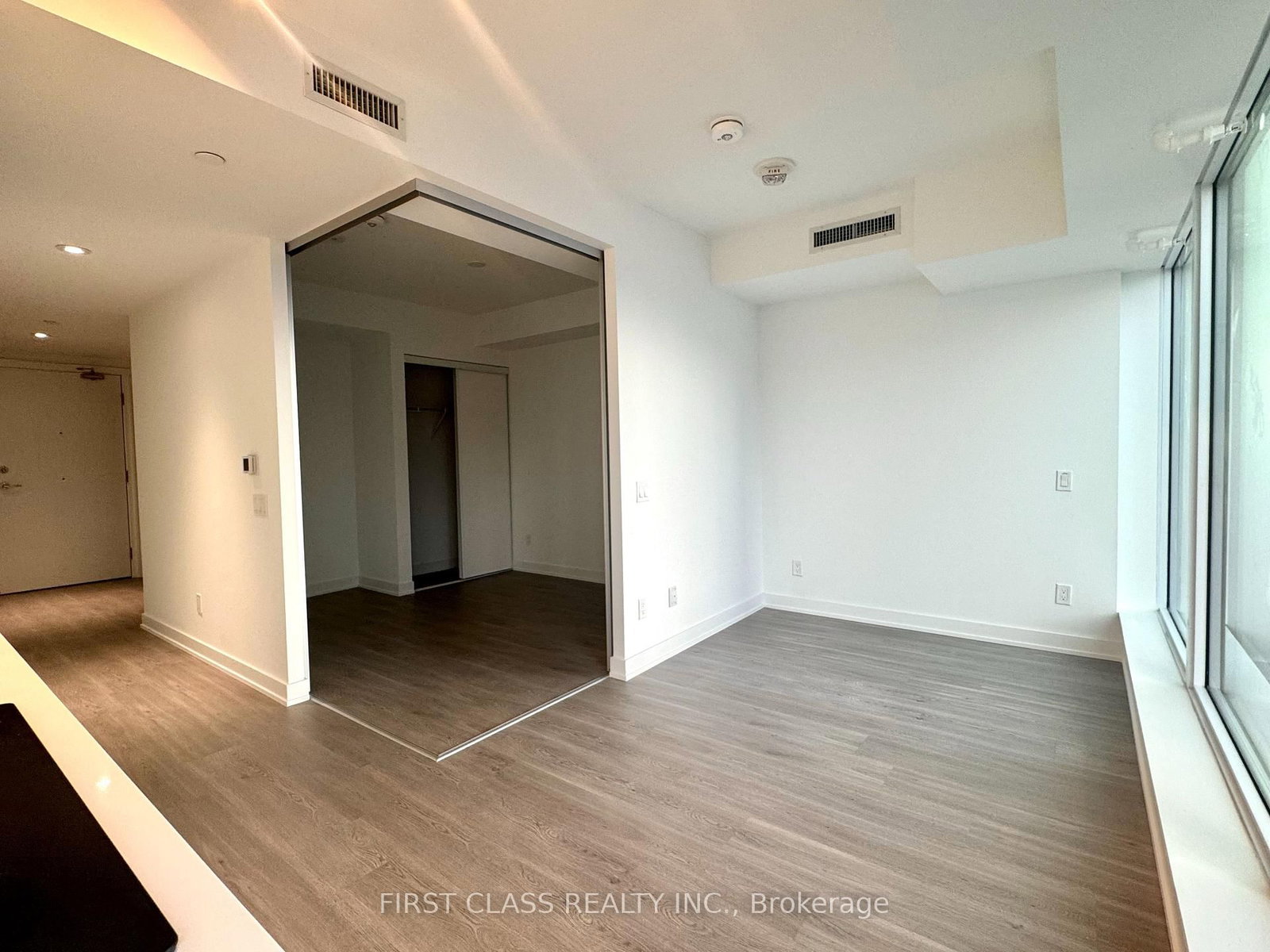 8 Wellesley Street W, Unit 5005 - Photo 4