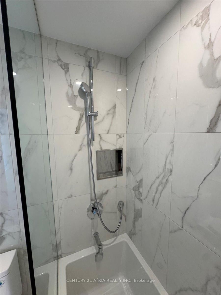 155 Merchants' Wharf, Unit 725 - Photo 17