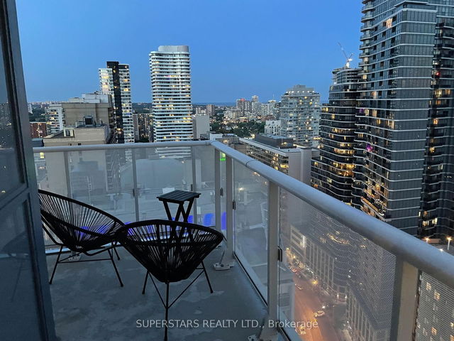 3010 - 7 GRENVILLE Street