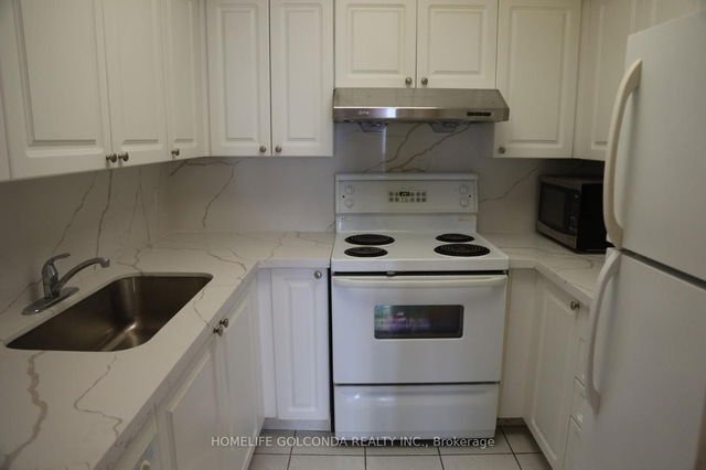 1911 - 35 Finch Ave Avenue E