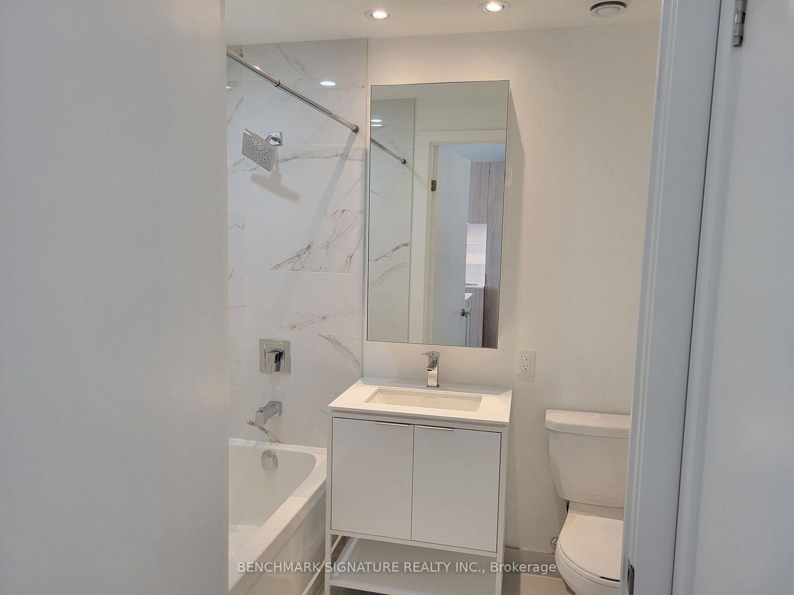 77 Shuter Street, Unit 911 - Photo 13