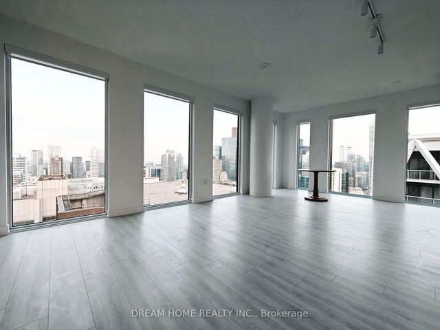 3604 - 238 Simcoe Street