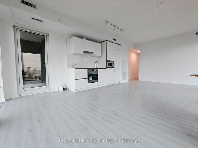 3604 - 238 Simcoe Street