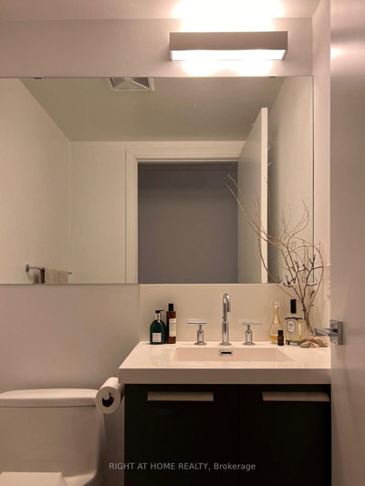 Unit 2802 — 42 Charles Street E — photo 5