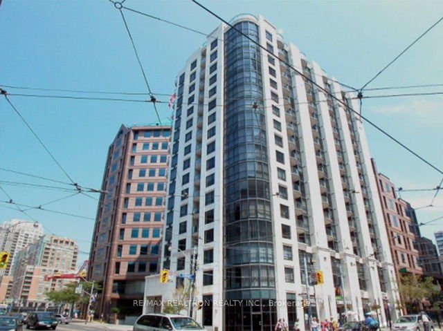 702 - 801 Bay Street