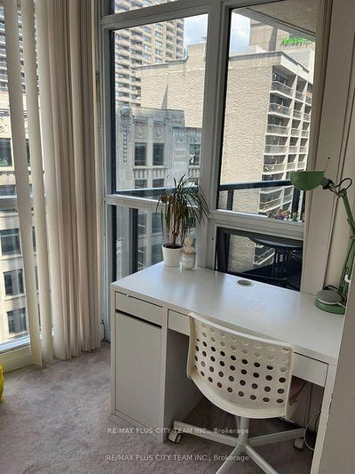 Unit 1302 — 21 Carlton Street — more photos