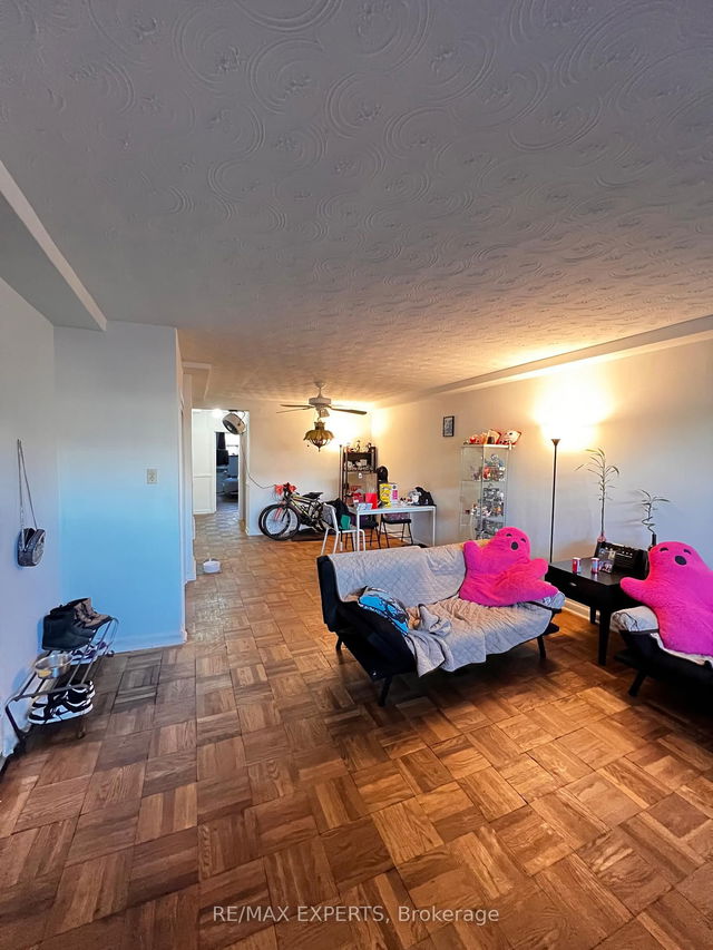 1 - 152 Overbrook Place