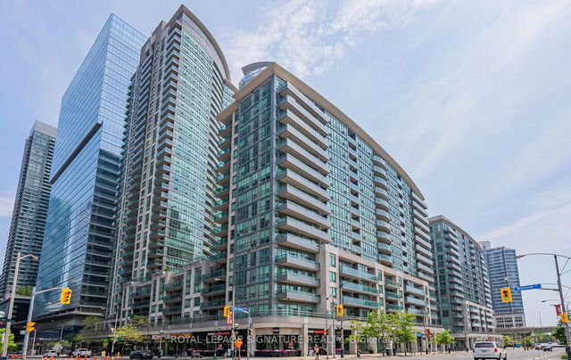 1812 - 51 Lower Simcoe Street