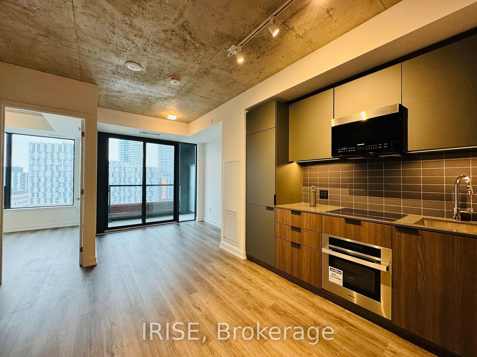 28 Eastern Avenue, Unit 912 - Photo 4