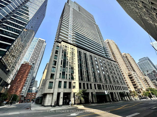 421 - 955 Bay Street N