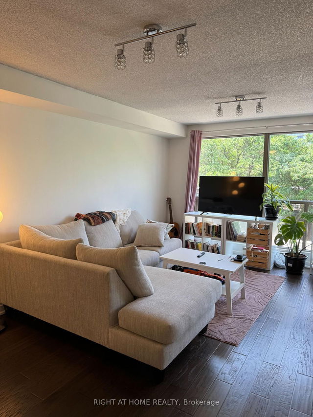 408 - 298 Jarvis Street