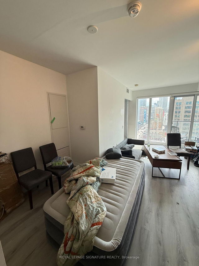 1228 - 251 Jarvis Street