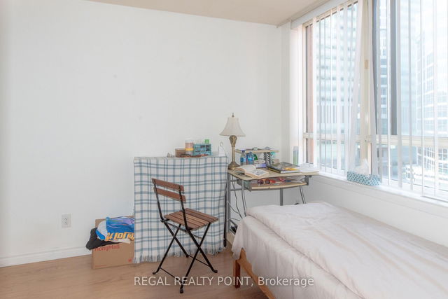 1202 - 633 Bay Street