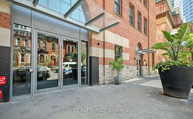 306 - 5 St Joseph Street