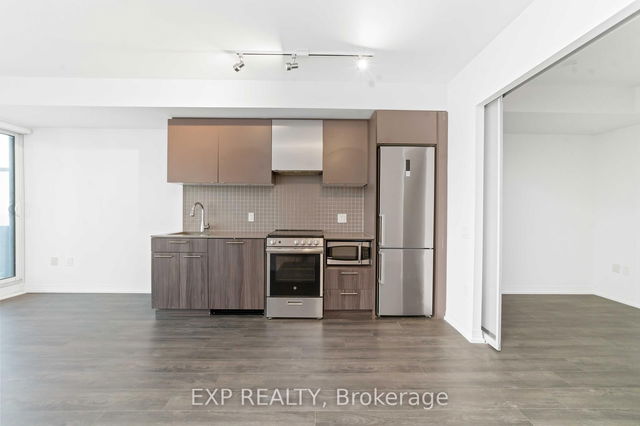 1823 - 251 Jarvis Street