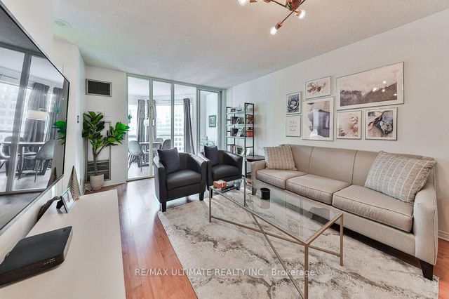 1408 - 10 Queens Quay W