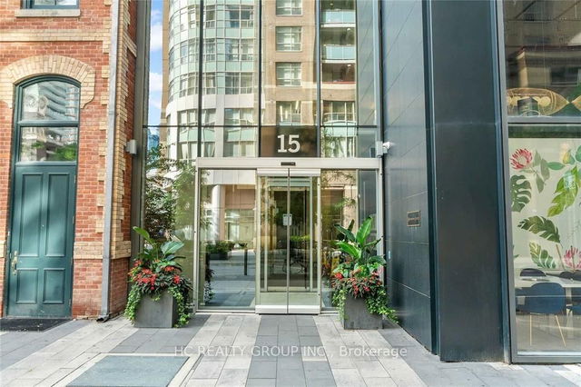 1605 - 15 Grenville Street
