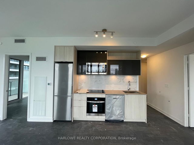 2016 W - 135 Lower Sherbourne Street