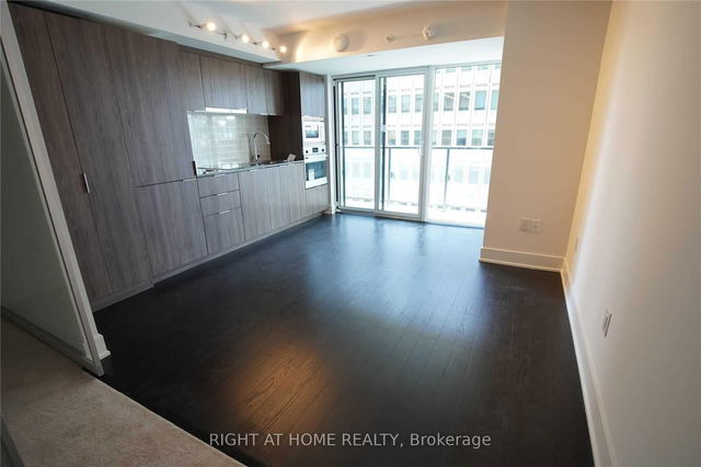 1612 - 955 Bay Street