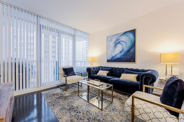 606 - 770 Bay Street