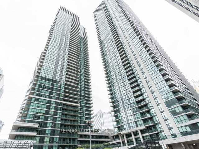1208 - 33 Bay Street