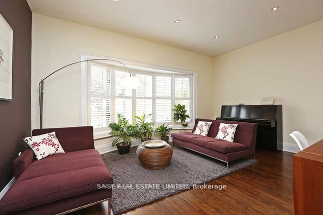 25 Bannockburn Avenue