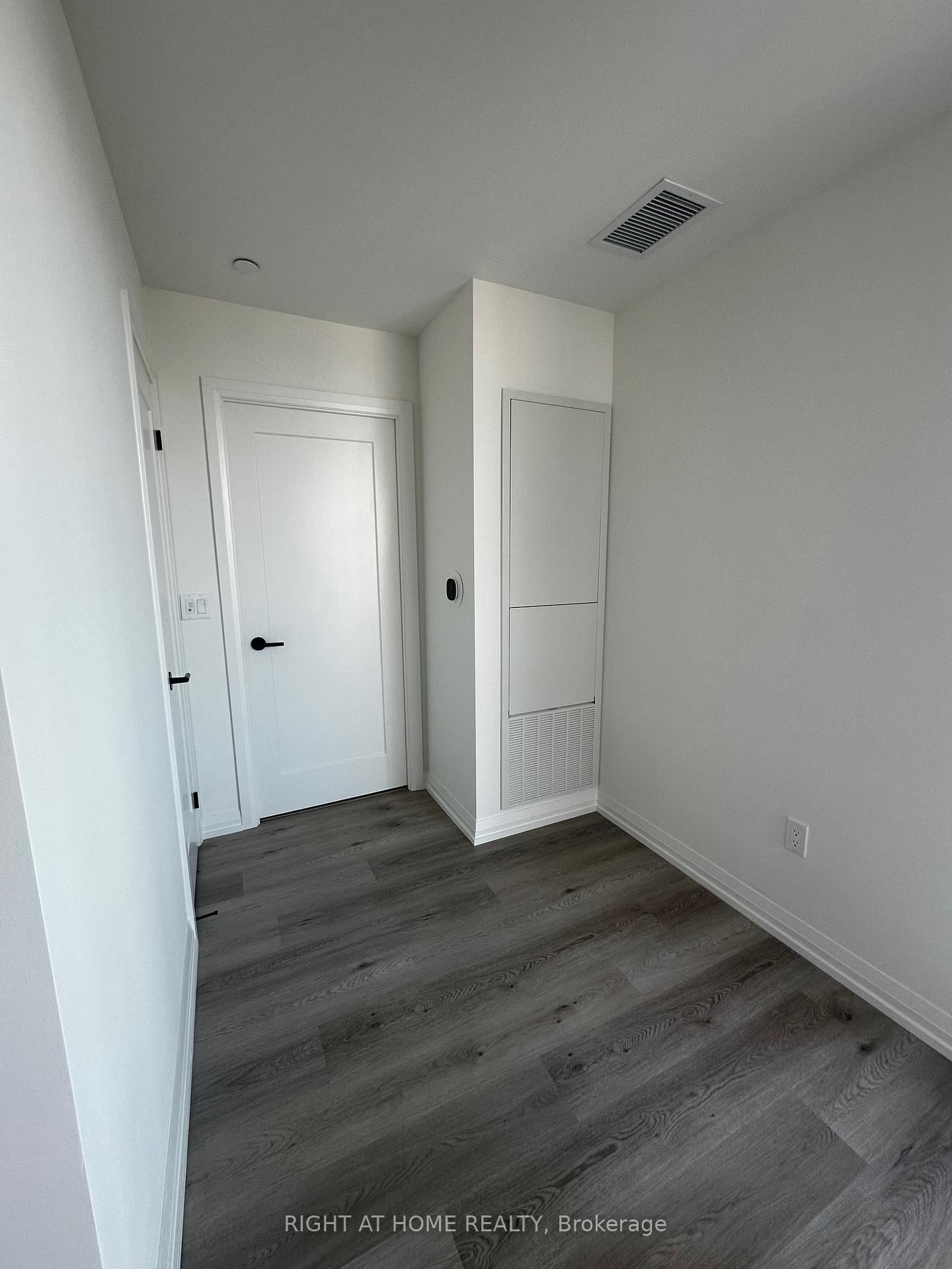 280 Dundas Street W, Unit 1401 - Photo 6
