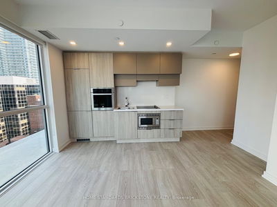 Unit 609 — 39 Roehampton Ave, Toronto - Mount Pleasant West image-0-4