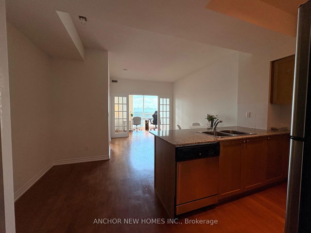 3509 - 761 Bay Street