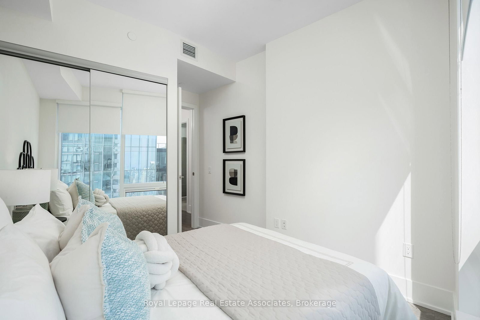 10 York Street, Unit 4603 - Photo 26