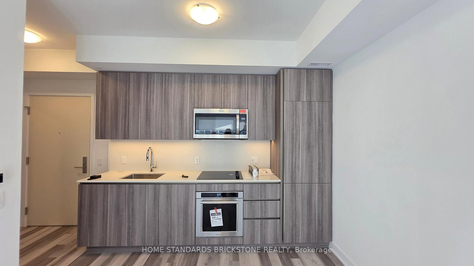 15 Richardson Street, Unit 720 - Photo 18